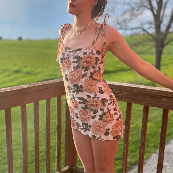 RARE! Reformation Dixie Mini Slip Dress in Cream Avery - Picture 8 of 10